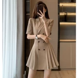 Костюм, летнее платье, приталенная юбка в складку, в стиле Шанель, короткий рукав