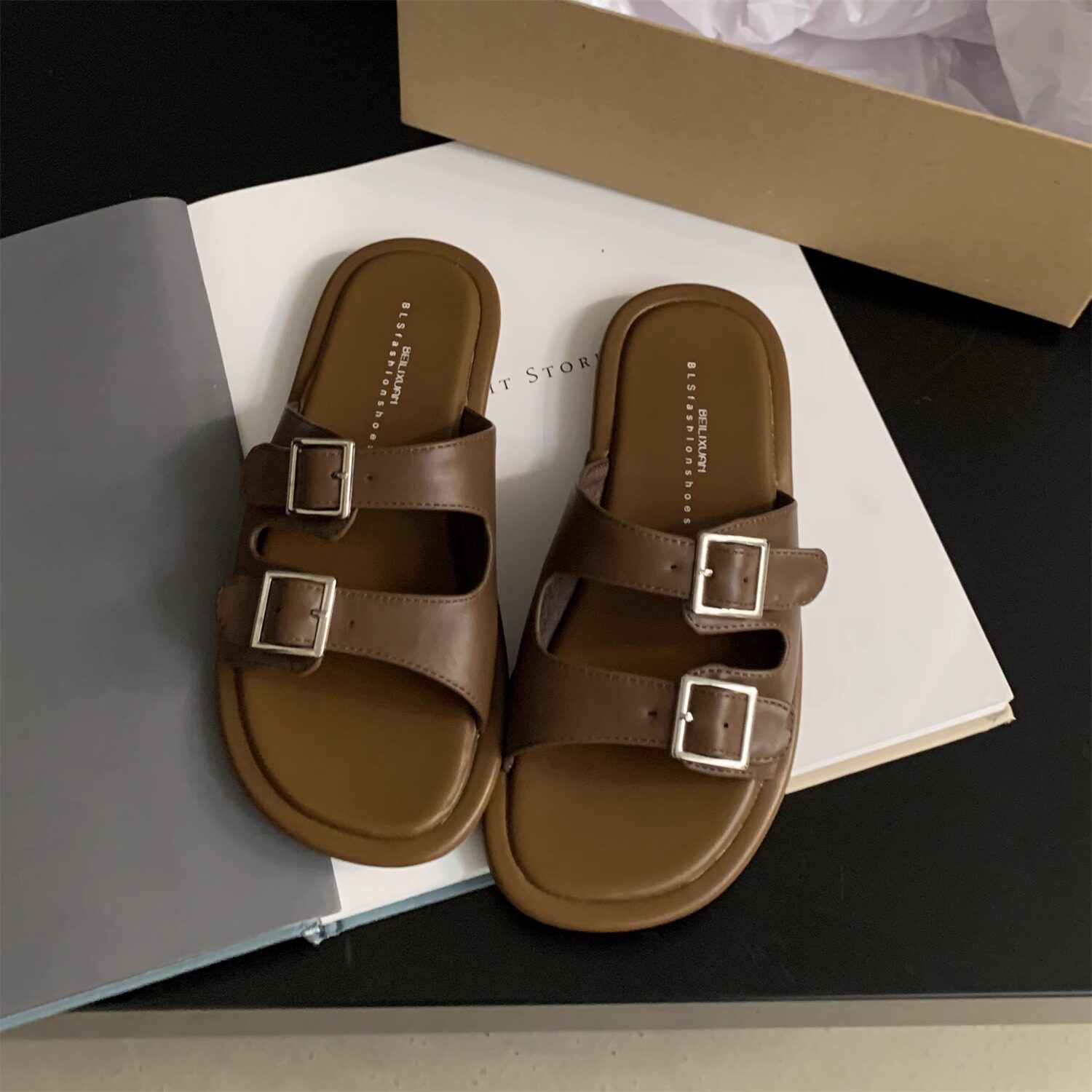 шлёпанцы birkenstocks拖鞋女士夏季外穿2025新仙女风格与裙子平底沙滩凉鞋海滨凉鞋 Favlillian