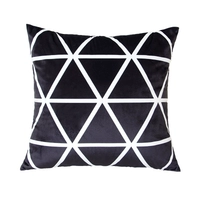 Розовый красный R-биг-треугольник черный