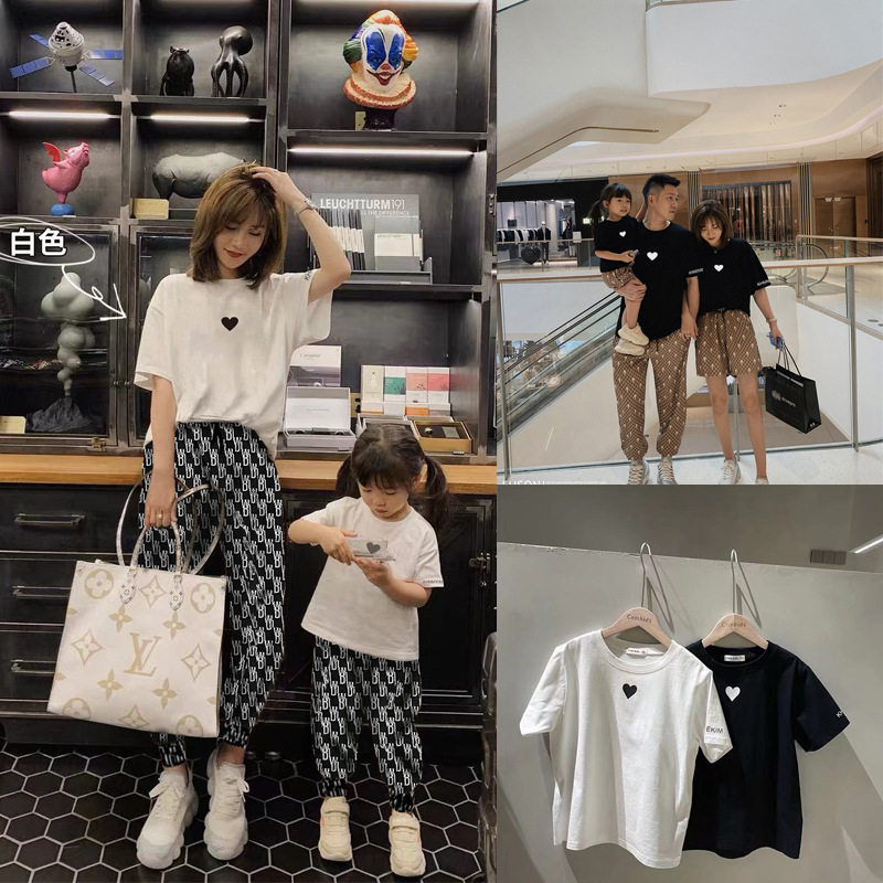 Net red parent-child dress a family of three and four summer dress short-sleeved letters boys and girls love T-shirt mother and daughter dress Western style