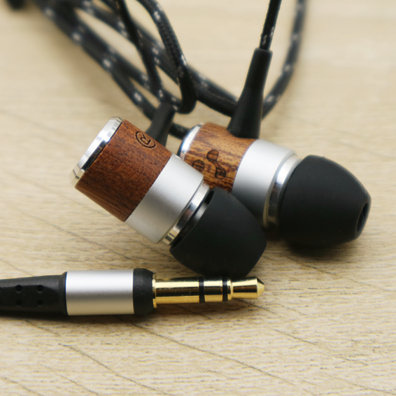 Wood headphone low frequency solid Mp3 with sound-in-ear style earplug mobile phone computer Universal solid wood feelings