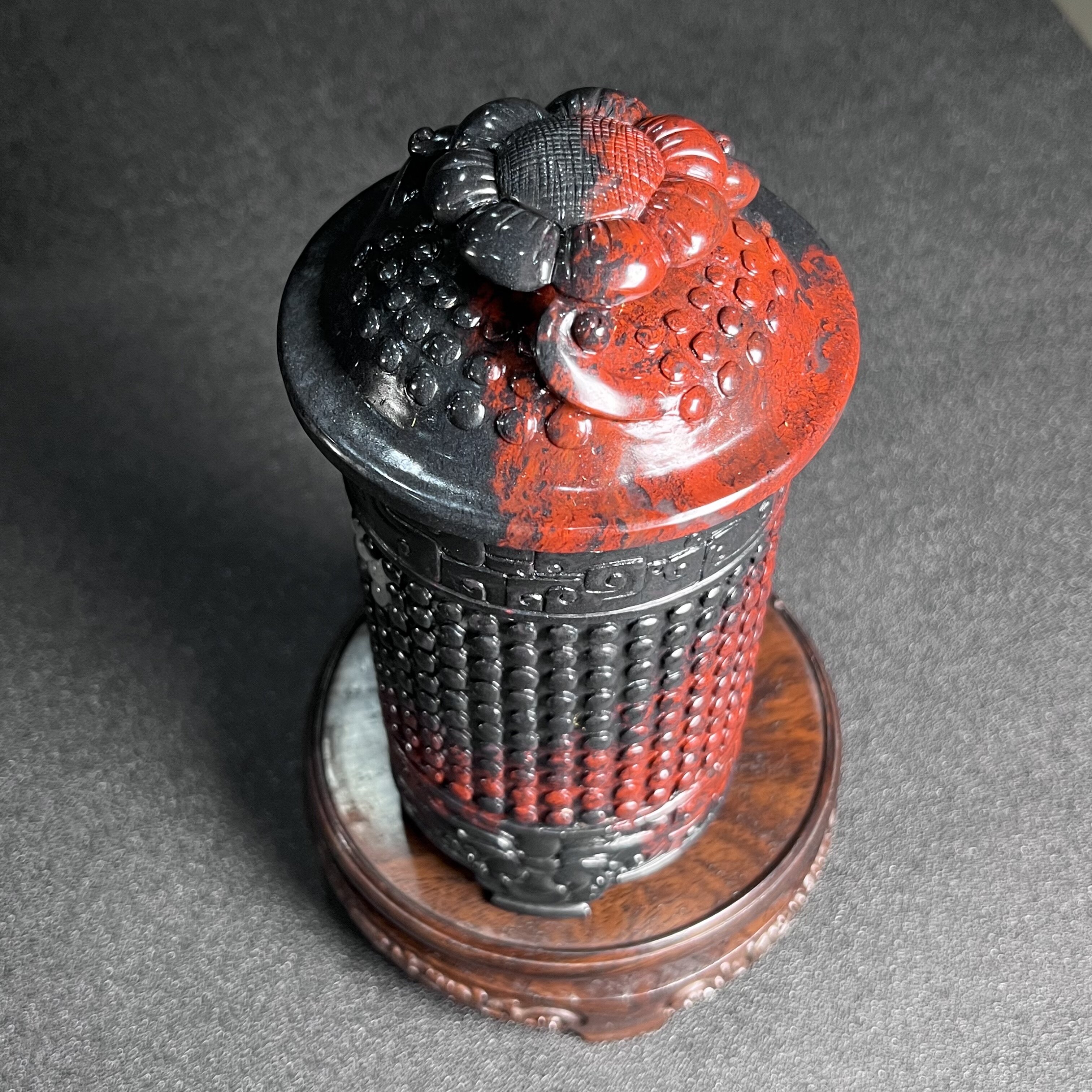 正品鸡血玉酒杯手工俏色雕刻玉卮复刻款|云纹黑红酒具收藏送礼首选-珠宝奇石-淘宝好物网