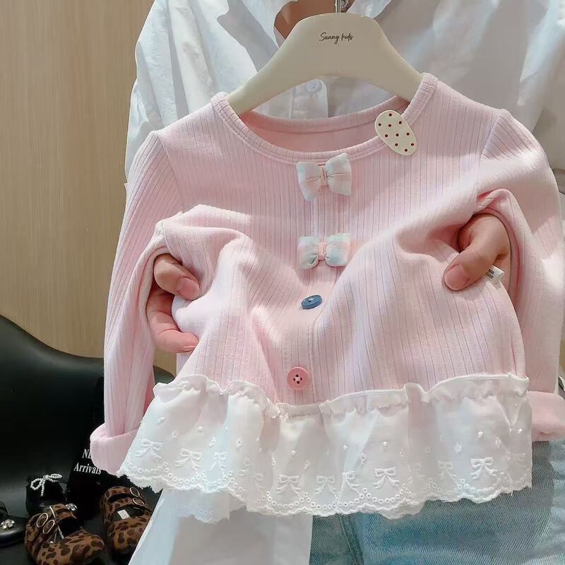 Girls' 2025 Autumn Lace Trim Soft Top Children's Base Layer with Colorful Buttons and Faux Placket Stylish Long Sleeve Trendy