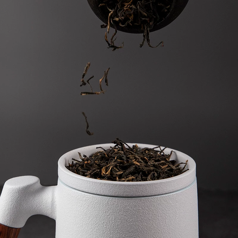 Чай Ying Jin Mei красный чай, Yin Jun Mei чай, ароматный loose tea, желтый чай, Лапсанг Сушонг чай в подарочной коробке, подарочная коробка, аромат меда