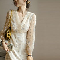 2022 Spring Summer clothes new advanced v Collar Crushed Flowers with dress Long dress French style elegance and gentle breeze to collect waist design