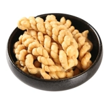 Хрустящие маленькие закуски ручной работы отдельно упакованные маленькие сумки.