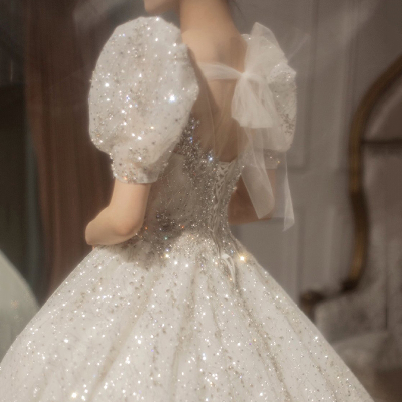 French main light wedding dress 2021 new bridal dress small man high sense retro tail tail female court style winter