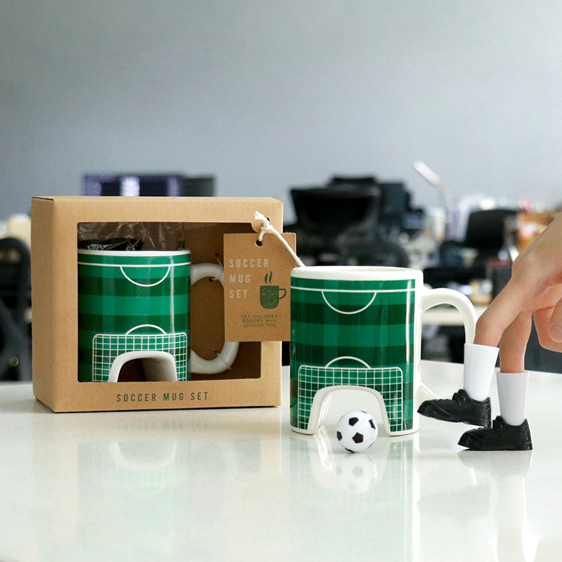 Creative Gift Mug Finger Football Set for Football Enthusiasts Coffee Cup Peripheral Gift for Boys Birthday Present Creative Gift Mug Finger Football Set for Football Enthusiasts Coffee Cup Peripheral Gift for Boys Birthday Present