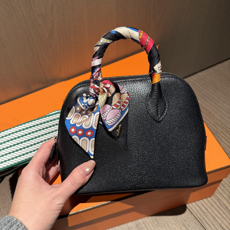 Fully Handmade Waxed Thread Imported Goatskin Bowling Ball Mini2026 New Model Eve Leather Shell Bag Single Shoulder Crossbody Bag Fully Handmade Waxed Thread Imported Goatskin Bowling Ball Mini2026 New Model Eve Leather Shell Bag Single Shoulder Crossbody Bag