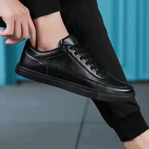 Мужская белая обувь, белый костюм для отдыха для кожаной обуви, трендовые водонепроницаемые кроссовки, мягкая подошва