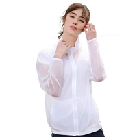 Белая женщина