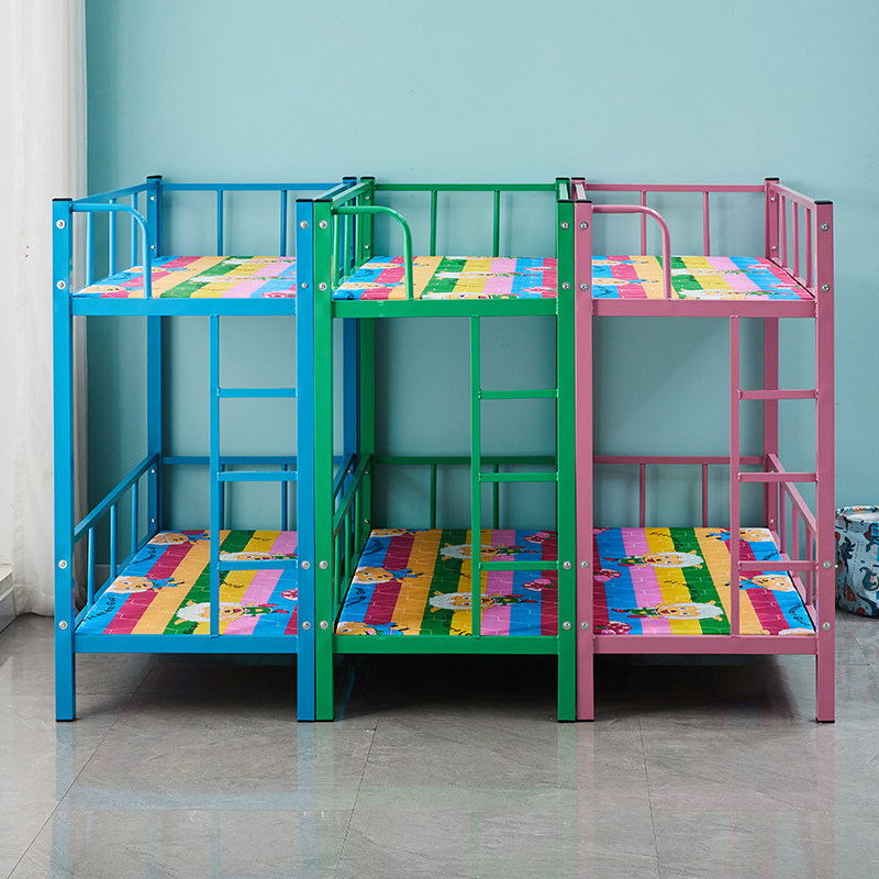 Elementary school students get up and down the bed and bunk in the afternoon for school students to get up and down the bed steel bunk bed student dormitory high and low
