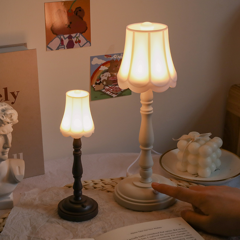 Renaissance Night Lights Bedroom Decorated Room Furnished Student Dormitory Bedtops Desktop Light Mini plug in