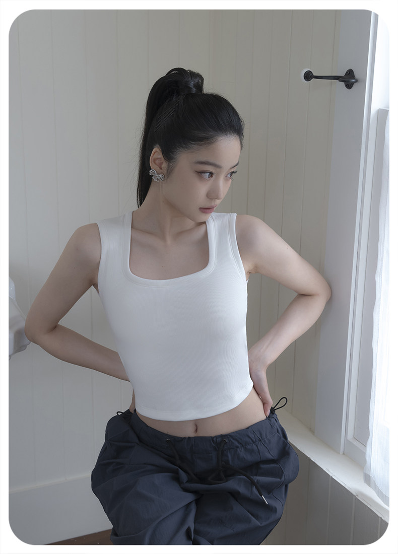 Топы/майки 莱赛尔天丝方领吊带背心女带胸垫夏外穿2026新款内搭工字低领上衣