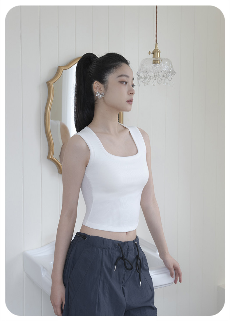 Топы/майки 莱赛尔天丝方领吊带背心女带胸垫夏外穿2026新款内搭工字低领上衣