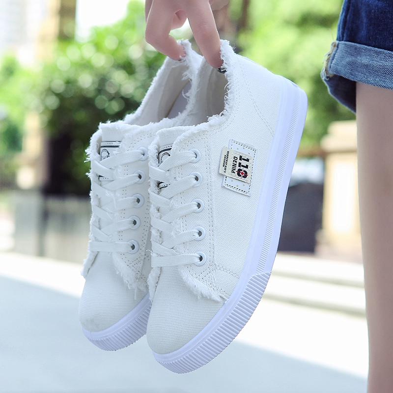 Large Size White Sneakers 2025 Spring and Autumn New Women's Canvas Shoes Korean Style Breathable Flat-Soled Student Versatile Sneakers