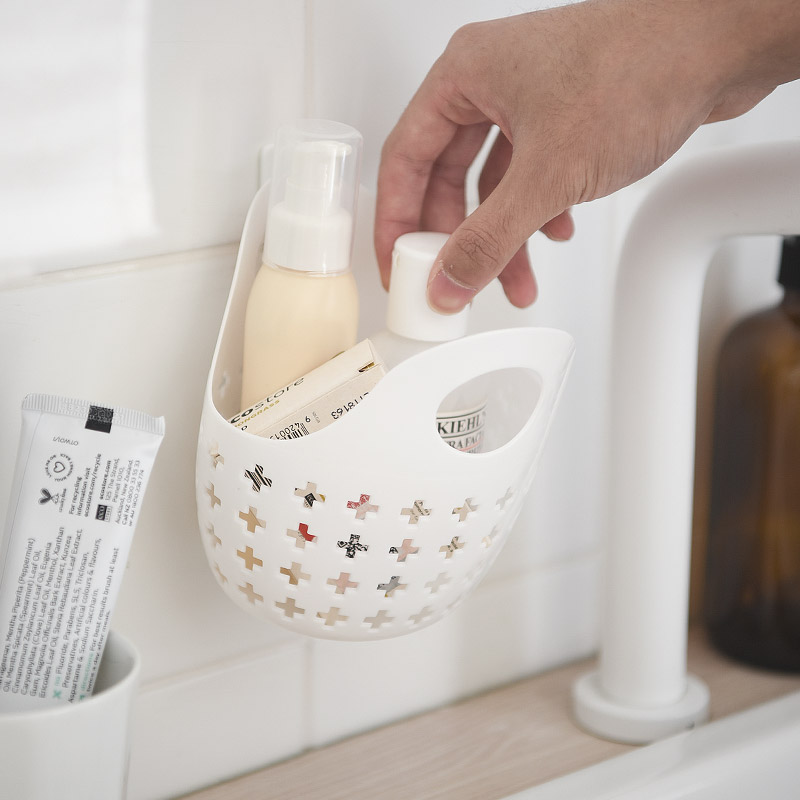 Japan imported KOKUBO Kokubo white bathroom toiletries Bath storage portable basket vegetable basket small