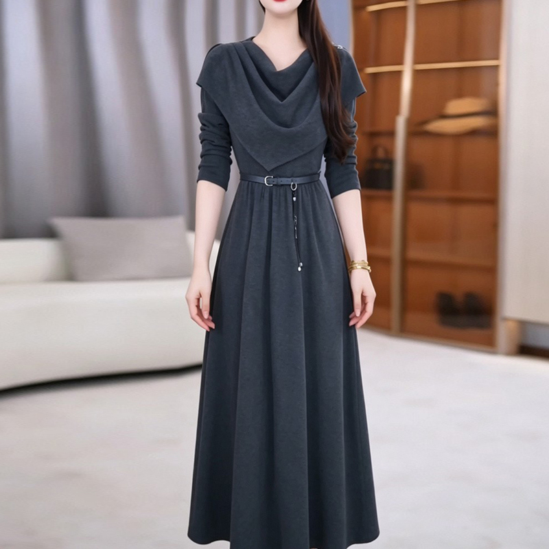 Plus-Size Women's Versatile Commuter Dress, Autumn Style with a Stacked Collar, Design Belt, Waist-Cinching, Slimming Long Dress