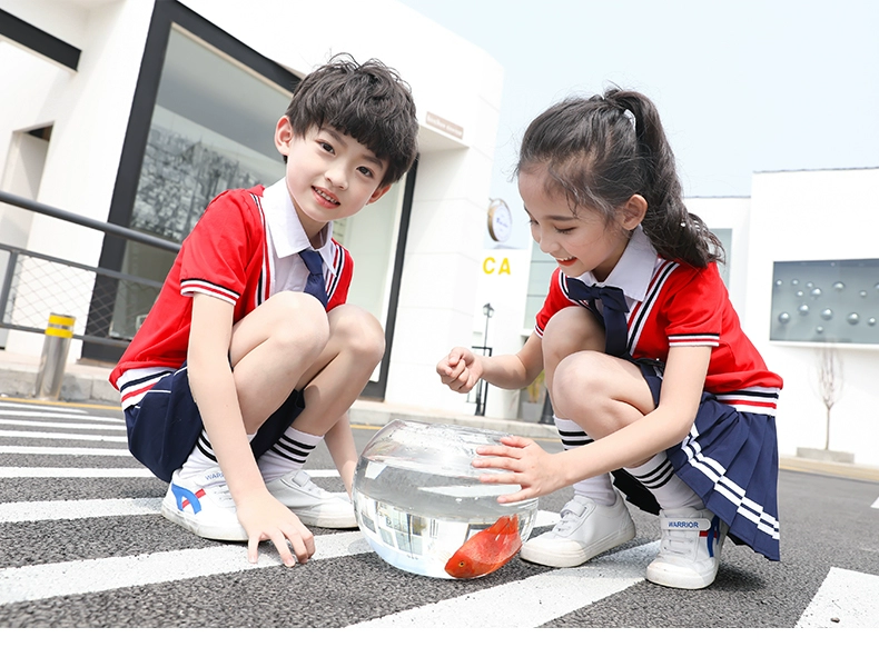 Quần áo sân vườn mẫu giáo hè 2019 đồng phục tiểu học hè đại học Anh gió quần áo trẻ em phù hợp với tay áo ngắn - Đồng phục trường học / tùy chỉnh thực hiện