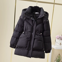 Черный пуховик