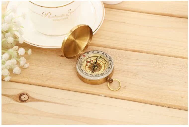 Đồng hồ bỏ túi G50 retro lật la bàn đồng tinh khiết kim loại ngoài trời leo núi đa chức năng với vỏ dạ quang - Giao tiếp / Điều hướng / Đồng hồ ngoài trời đồng hồ movado nam