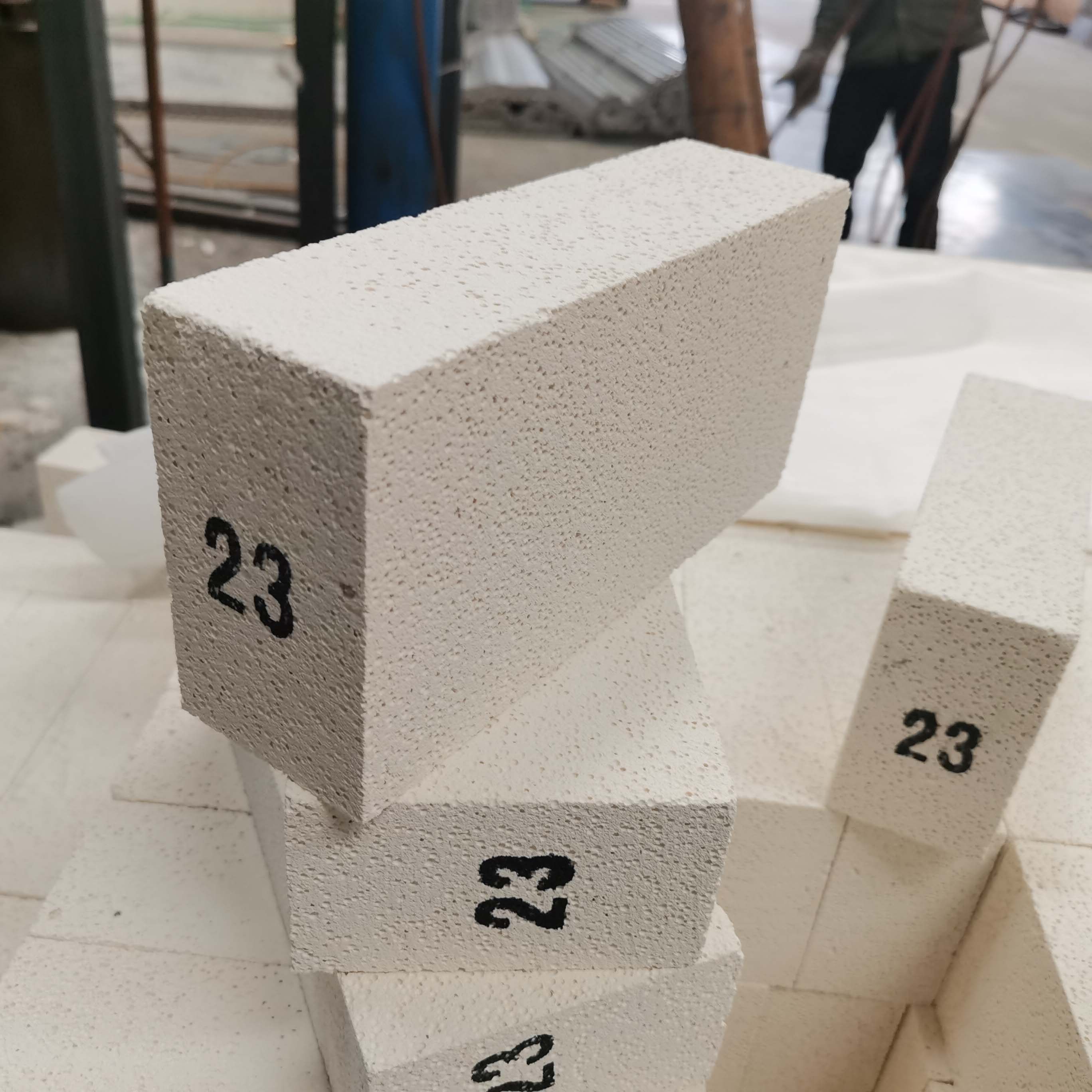 JM23 Morai - stone brick 1300 degrees Morale refractory brick high temperature kiln can be seen in the furnace