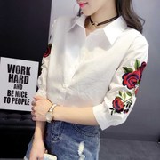 Thêu áo sơ mi trắng nữ sinh Hàn Quốc phiên bản lỏng lẻo mùa thu nữ cổ điển mới mỏng tay áo thêu áo bông