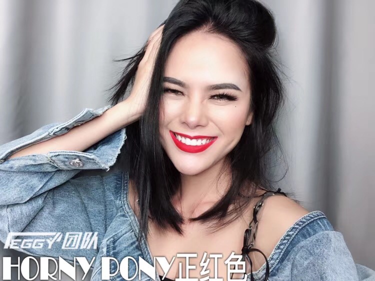 Nữ hoàng chúa HORNY PONY bộ sưu tập mới nhung mờ mờ tốt nhất son môi bóng son bóng 	son bóng l.a color	