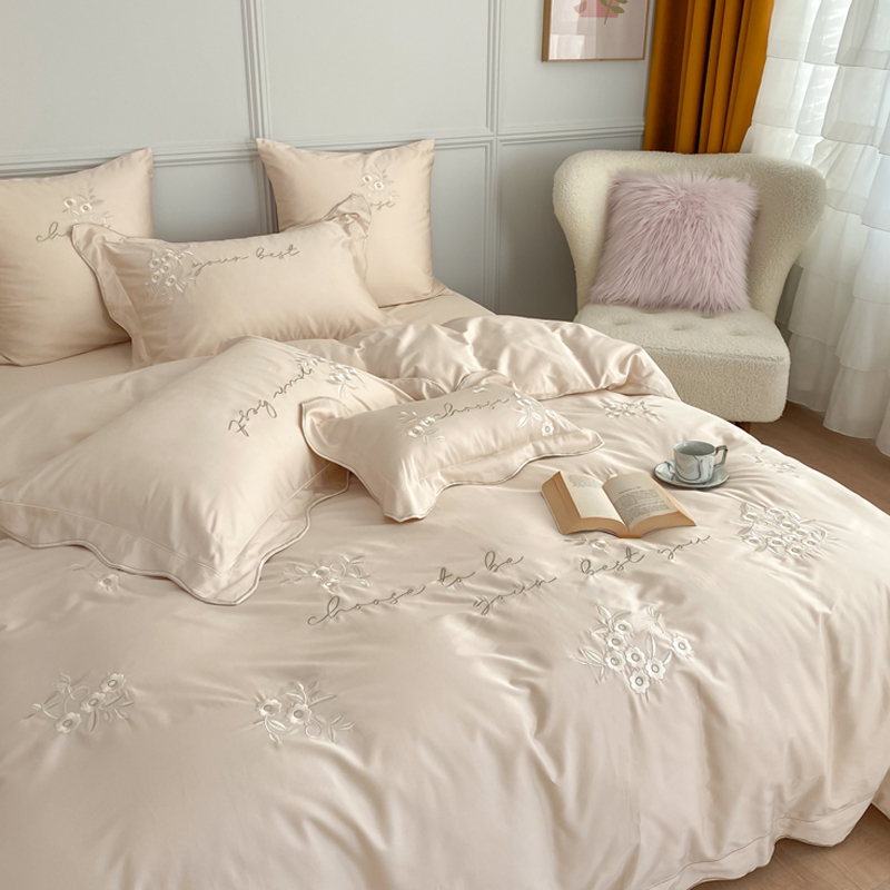 High-end princess style cream color four-piece set pure cotton 100-count simple girly heart bed sheet quilt cover bedding 1 8