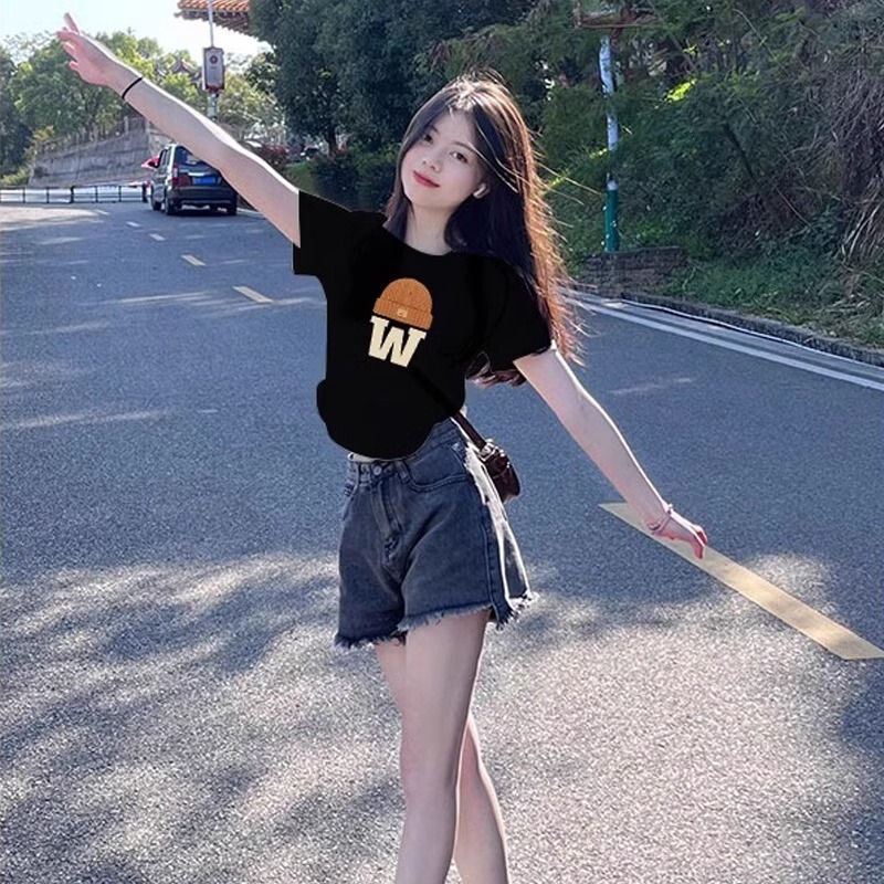 Black Regular Shoulder Short-Sleeve T-Shirt for Women, 2026 New Summer American Retro Slim-Fit High-Waisted Half-Sleeve Short Top Black Regular Shoulder Short-Sleeve T-Shirt for Women, 2026 New Summer American Retro Slim-Fit High-Waisted Half-Sleeve Short Top