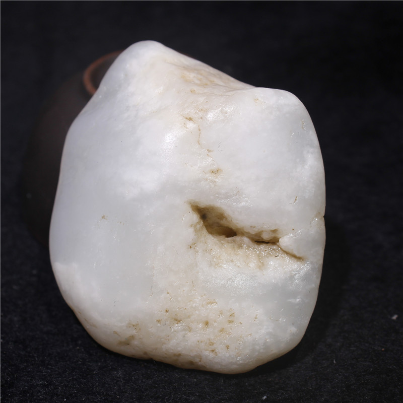 中国古美術 和田玉 天然石の花と葉の彫刻 和田白玉 羊脂玉 灑金皮 原石 鑑賞石 新疆和田玉原石白玉山流水雕工雕刻料羊脂白天然玉石把件新款82克