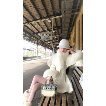 YEXIAOTING叶小婷 阿勒泰雪  千金风米白色可拆卸斗篷毛呢大衣女