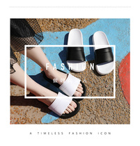 Black and white with simple summer slippers Joker Korean version of non-slip soft bottom couple Beach home mens cool