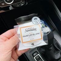 Твердый аромат-белый и элегантный