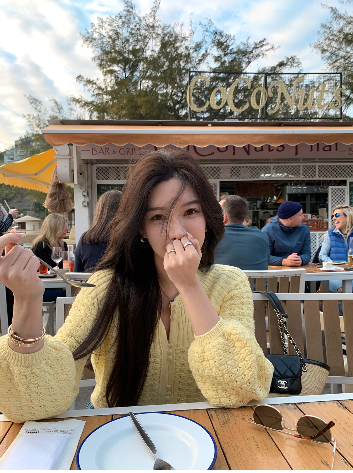 시 웨이 리앙 봄날 전복 프랑스식 낭만주의 루즈핏 느긋한 라운드 넥 벌룬 소매 홀로우 아웃 오픈 가디건 상세 이미지 57