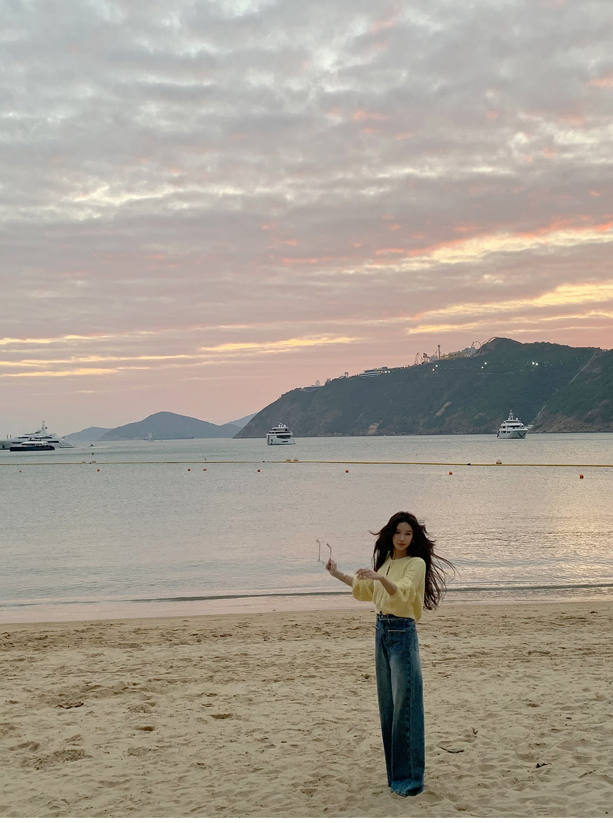 시 웨이 리앙 봄날 전복 프랑스식 낭만주의 루즈핏 느긋한 라운드 넥 벌룬 소매 홀로우 아웃 오픈 가디건 상세 이미지 18