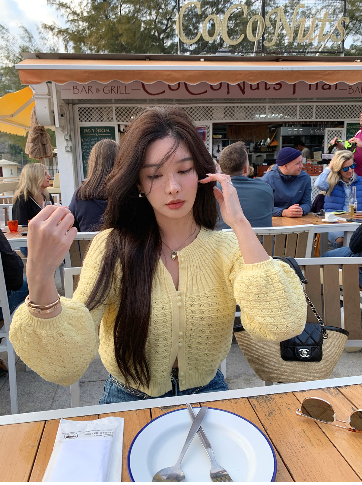 시 웨이 리앙 봄날 전복 프랑스식 낭만주의 루즈핏 느긋한 라운드 넥 벌룬 소매 홀로우 아웃 오픈 가디건 상세 이미지 56
