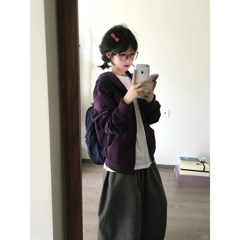 Grape Purple Basic Simple Short Hooded Sweatshirt for Women, Suitable for Spring, Autumn, and Winter, Unique and Stylish Sports-Style Jacket for Petite Figures Grape Purple Basic Simple Short Hooded Sweatshirt for Women, Suitable for Spring, Autumn, and Winter, Unique and Stylish Sports-Style Jacket for Petite Figures