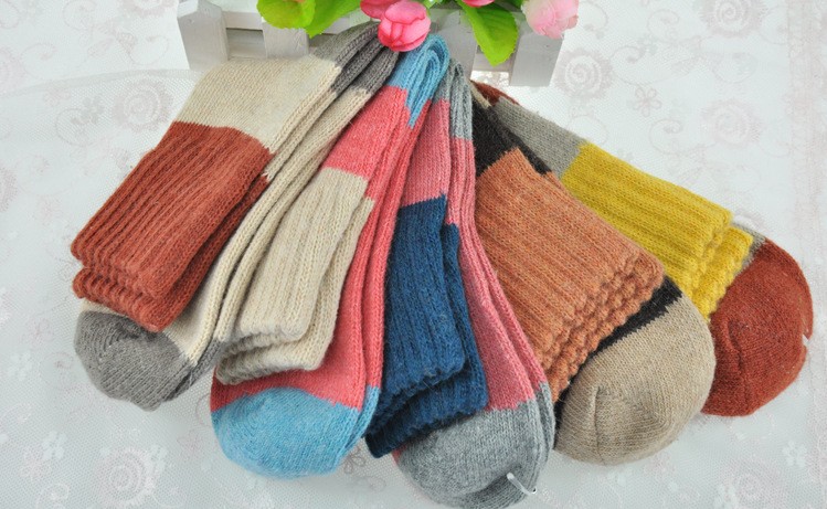 A251 vớ lỏng màu miệng phù hợp với vớ của phụ nữ thời trang mùa đông ấm áp vớ cổ cao