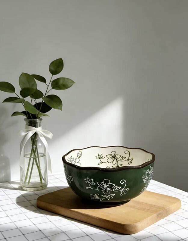 Forest-Style Green Ivy Ceramic Bowl, High Aesthetic Value Soup Noodle Bowl for Home Use Forest-Style Green Ivy Ceramic Bowl, High Aesthetic Value Soup Noodle Bowl for Home Use