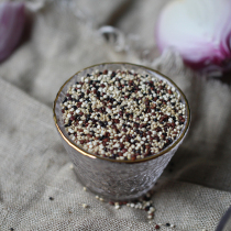 Mother of grain Xiaomin family Three-color quinoa wheat germination rate is high and low in calories 500g two packs send colander