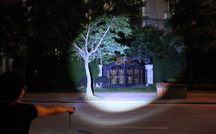 Lumière vélo - phare - Ref 2399171 Image 10