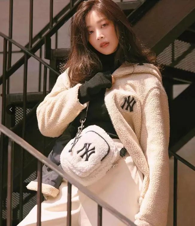 A small amount of stock ~ five cats exclusive custom alphabet lamb wool diagonal bag small bag