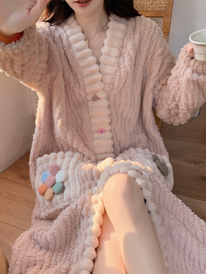 taobao agent Coral velvet demi-season long fleece bathrobe, cute flannel winter pijama, maxi length, increased thickness