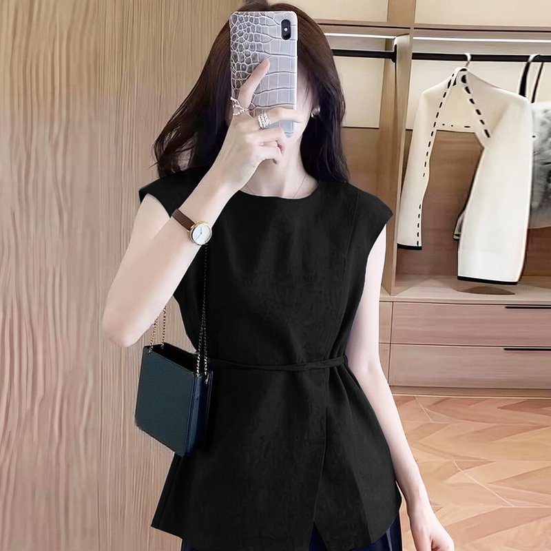 High-End Light Luxury Black Linen Sleeveless Vest Shirt for Women, Summer Waist-Cinching Tie, Slimming, High-End, Fashionable Top