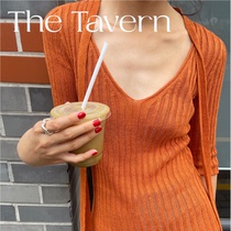 TheTavern French Baserange cotton linen slim low neck lace-up mid-sleeve ribbed orange top