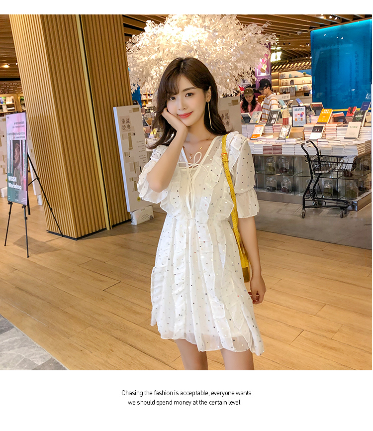 VK旗艦店 韓國風名媛V領亮片木耳邊時尚氣質短袖洋裝