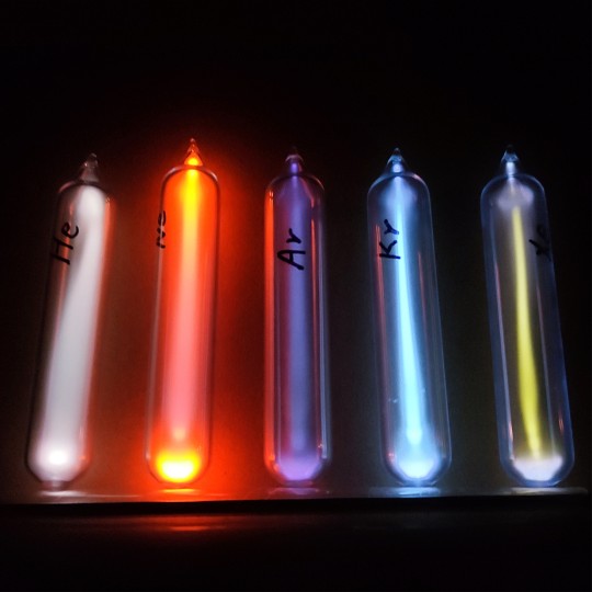 Rare gas luminous tube glass-encapsulated inert gas elements