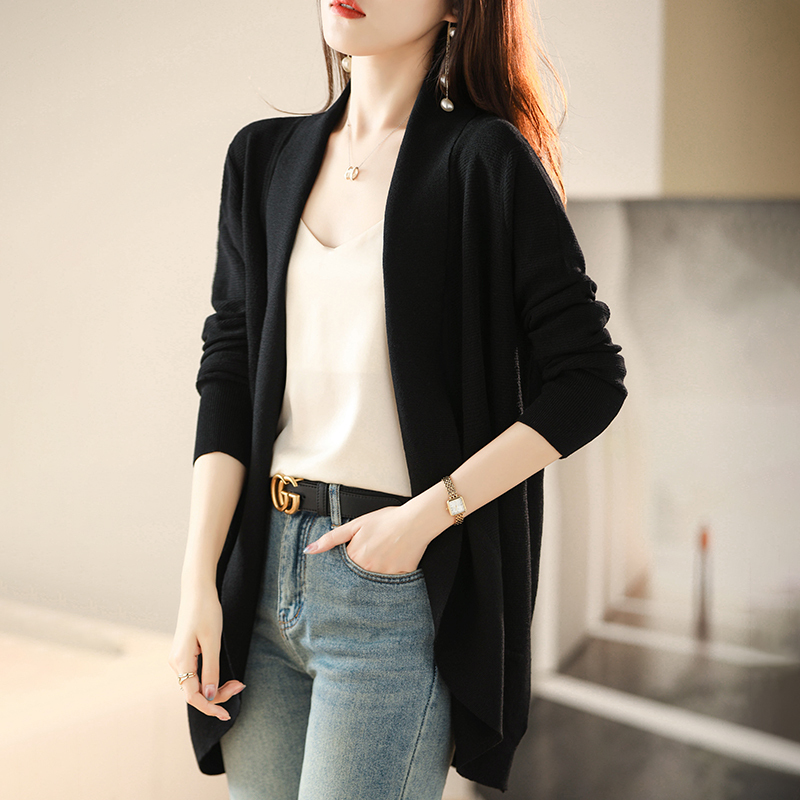 Spring and Summer Mid-Length Ice Silk Cardigan for Women, V-Neck Loose Knit Jacket, Thin Air-Conditioning Sun Protection Shirt, Long-Sleeved Stylish Shawl Spring and Summer Mid-Length Ice Silk Cardigan for Women, V-Neck Loose Knit Jacket, Thin Air-Conditioning Sun Protection Shirt, Long-Sleeved Stylish Shawl