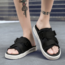 Slipper mens tide summer 2021 new fashion wear Korean version of personality non-slip mens outdoor beach word cool